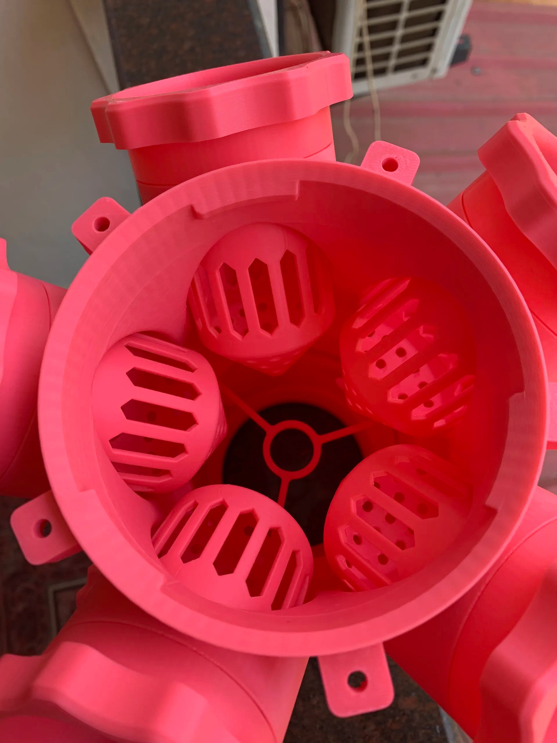 Smaller Pods – Ideal for Compact Crops and High-Density Growing